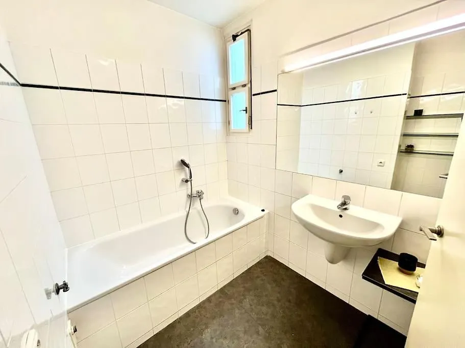 Spac Apartment In Old Town Praga